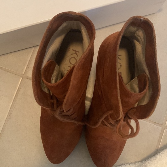 MICHAEL KORS booties - Picture 11 of 14